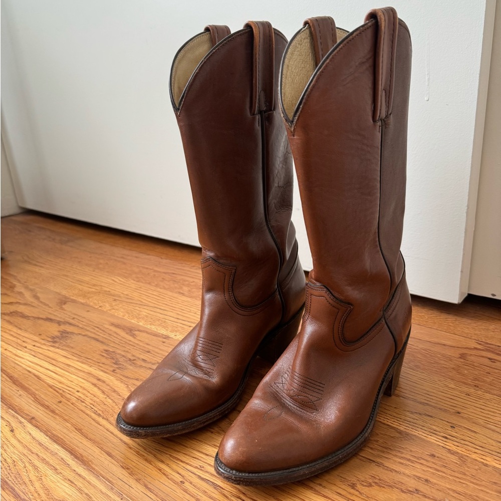 Stunning Frye Cowgirl Boots Size 9